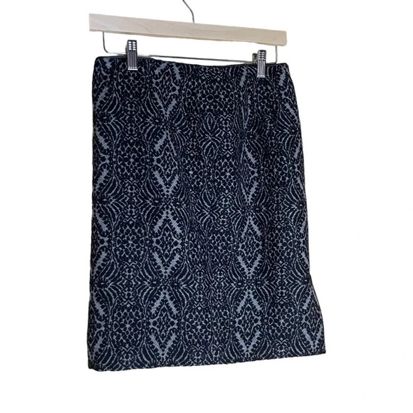 Talbots Black Textured Wool Blend Knee Length Pencil Skirt Size 2P - Picture 1 of 6